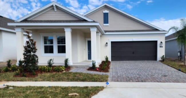 Building Photo - 1427 Brentwood Dr