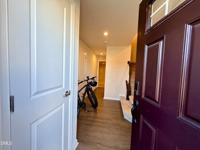 Photo - 1110 Romeria Dr