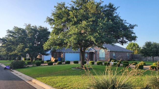 4/2 in MIDWAY ISD - 4/2 in MIDWAY ISD Casa