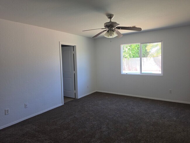 2068 E Andalusian Loop
