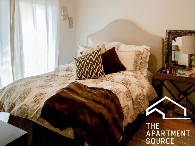 Photo - 1319 W Belmont Ave Unit 2