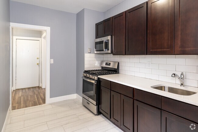 1BD, 1BA - Bayonne Apartments