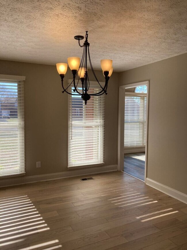 Photo - Lebanon Home in Summer Crest