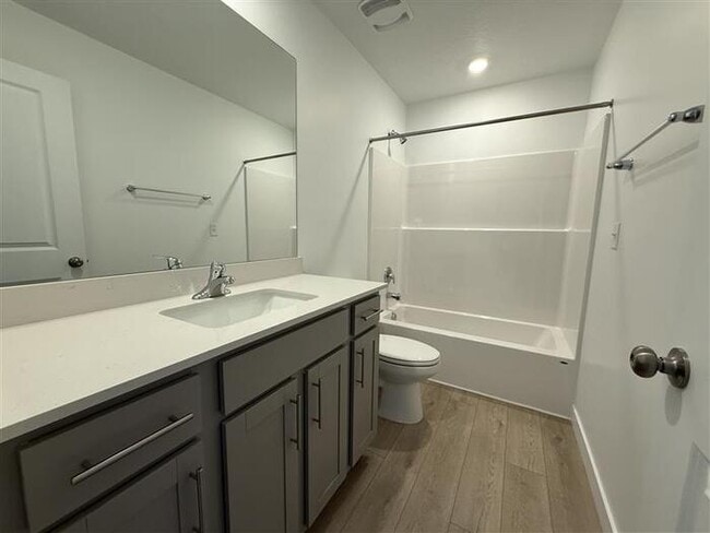 Photo - 1642 Blue Flax Dr