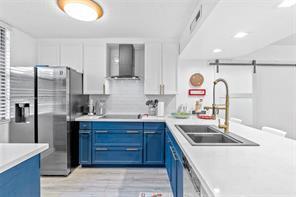 Building Photo - 1518 Whitehall Dr Unit 206