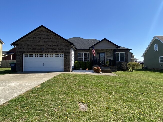 Photo - 1053 Castlerock Dr House