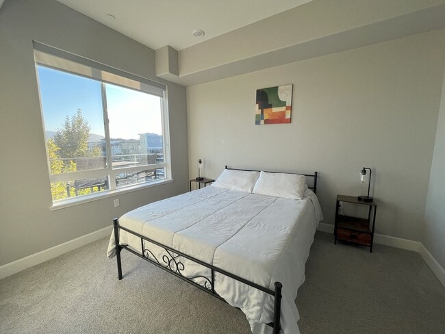 Photo - Spectacular Views in This Spacious 1 Bed/1... Unit 6