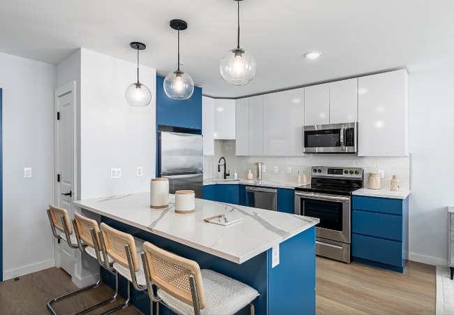 Building Photo - 55 Tunxis Ave Rental