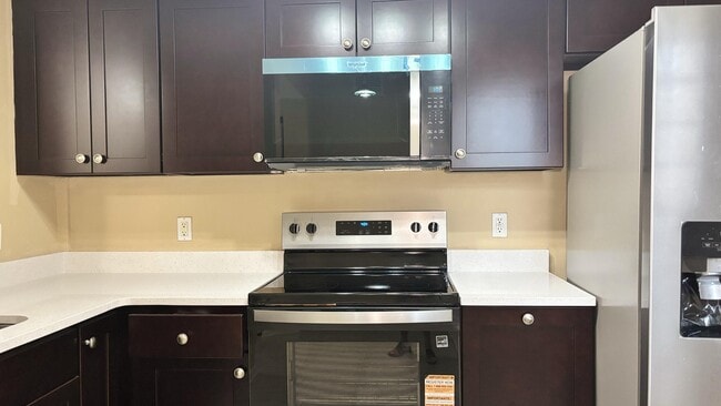 Photo - 1103 Golden Lakes Blvd Unit 1011