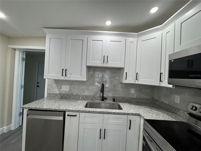 Photo - 7039 Lenox Dr