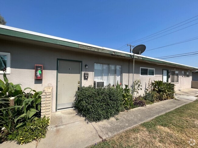 Building Photo - 3236 Unit B Rental