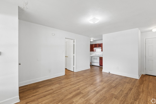 Photo - Parkway Place Apartments