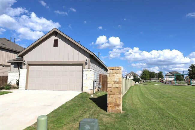 Photo - 169 Isabella Wy
