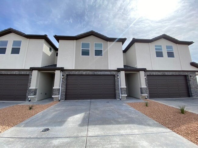 3 BEDROOM SAND HOLLOW TOWNHOME FOR RENT! - 3 BEDROOM SAND HOLLOW TOWNHOME FOR RENT!