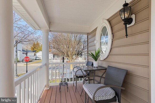 Photo - 301 Adelaide Dr
