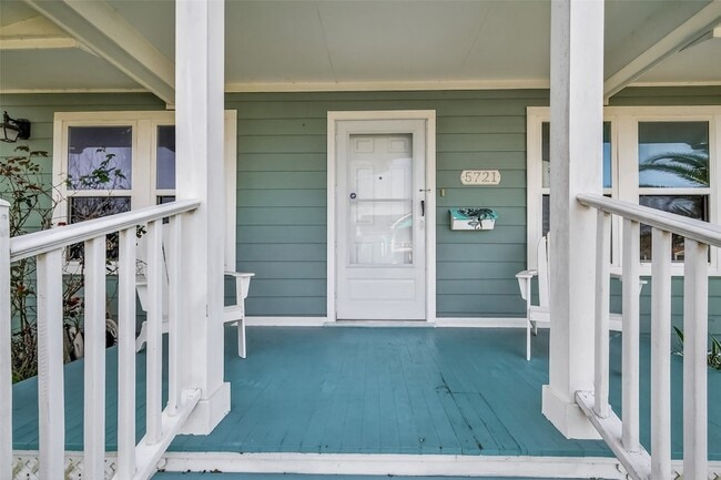 Photo - 5721 Sylvia Dr