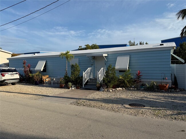 Building Photo - 212 Orchid St