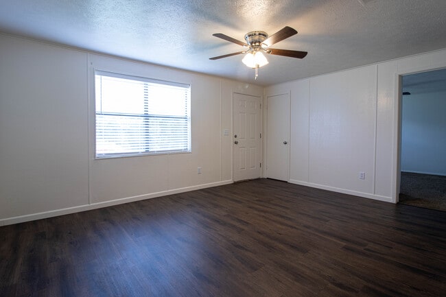 Photo - 8123 Sanderson Ln Unidad 8123