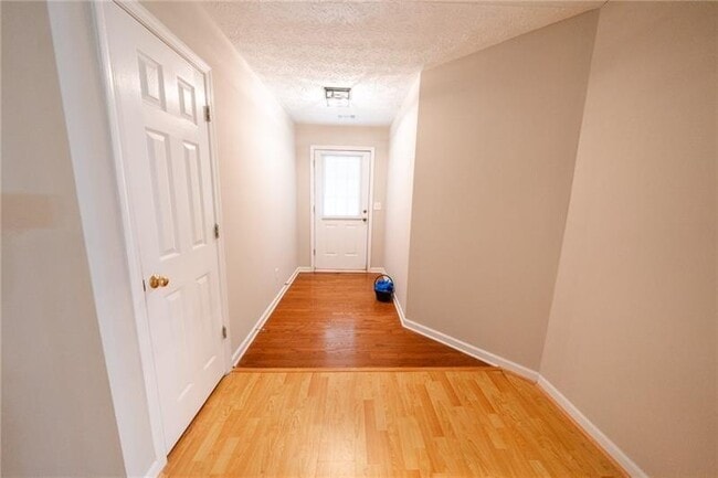 3820 Oak Park Dr