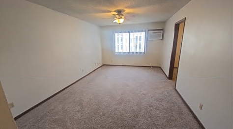 Photo - 522 S Clinton St