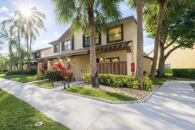 Photo - 3950 Cocoplum Cir