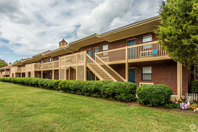 Building Photo - Summer Courtyard Apartments