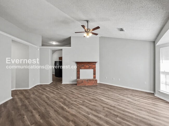 Photo - 7625 Iris Dr