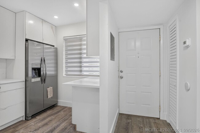 21950 Soundview Terrace Unit 107