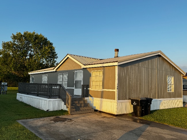 Building Photo - 148 FM