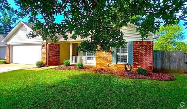 Building Photo - 1116 Kenwood Cove Rental
