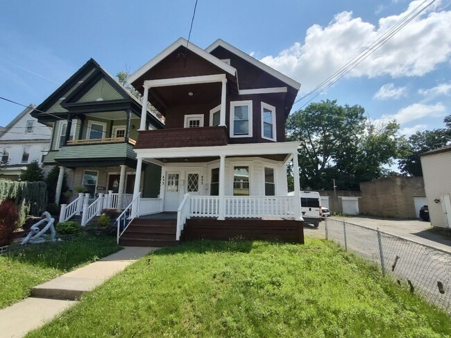 Building Photo - 435 Second St Unit 435 2nd St
