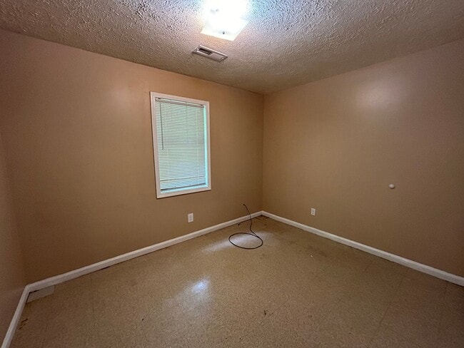 Photo - 12 Tina Dr Unit 12