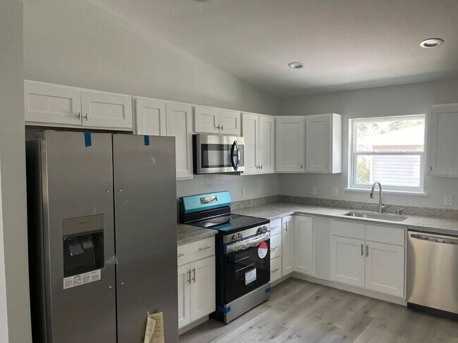 Photo - 1740 Magnolia St