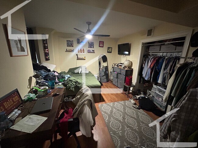 Photo - Don't miss out on this 6 bed 2 bath in Mission Hill...