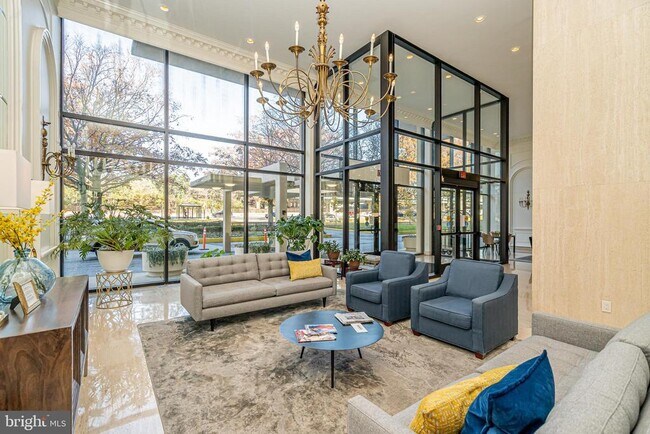 Photo - 1300 Army Navy Dr Unit 128