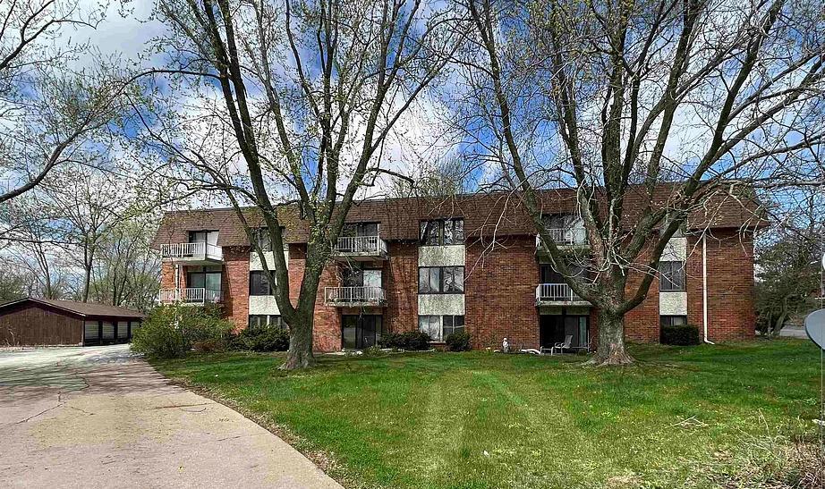 Photo - 4 Manor Dr