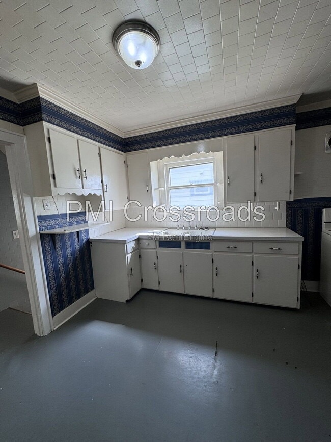 Photo - 1738 Flint Ave