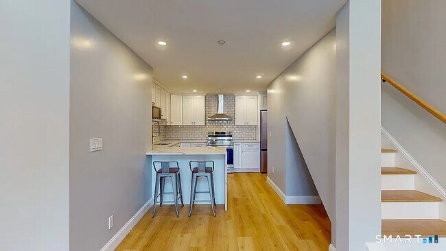 Photo - 793 State St