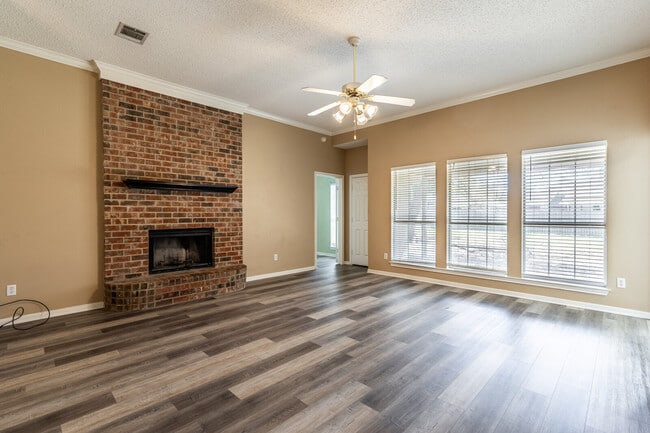 Photo - 10312 Sierra W Dr