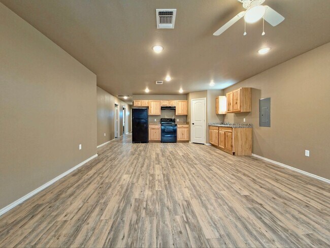 Photo - MOVE-IN SPECIAL: Cozy 3 Bedroom Home Near Downtown