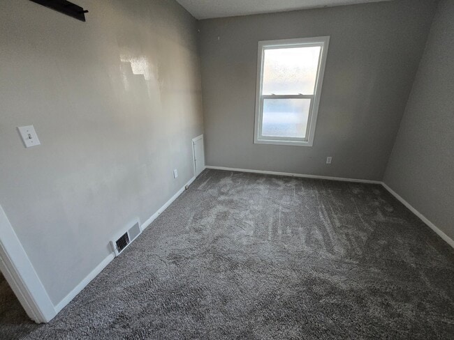 Photo - 1401-1403 Parkview Ln NE Unit 1403