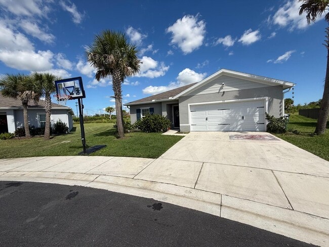 Photo - 715 Pomegranate Pl