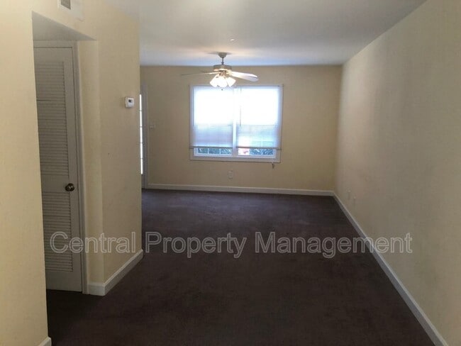 Photo - 112 Silver Brook Dr