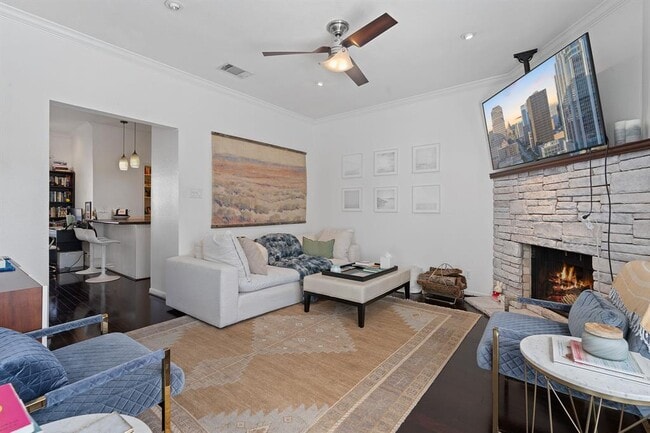 Photo - 1307 Kinney Ave Unit 136