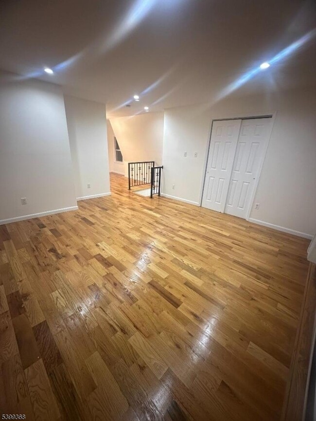 Photo - 192 Fairview Ave Unit 3