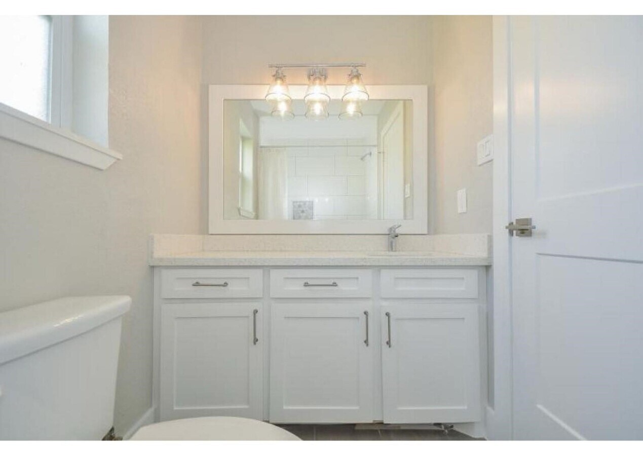 Photo - 6315 Bowers St