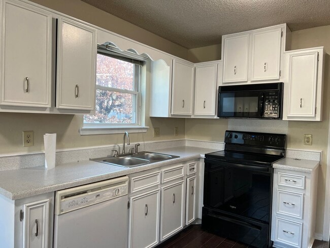 Photo - 3902 Sam Peck Rd