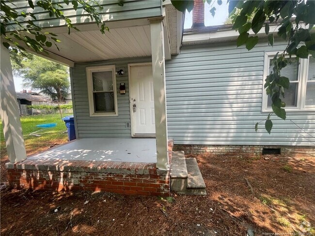 Building Photo - 1106 Clark St Rental