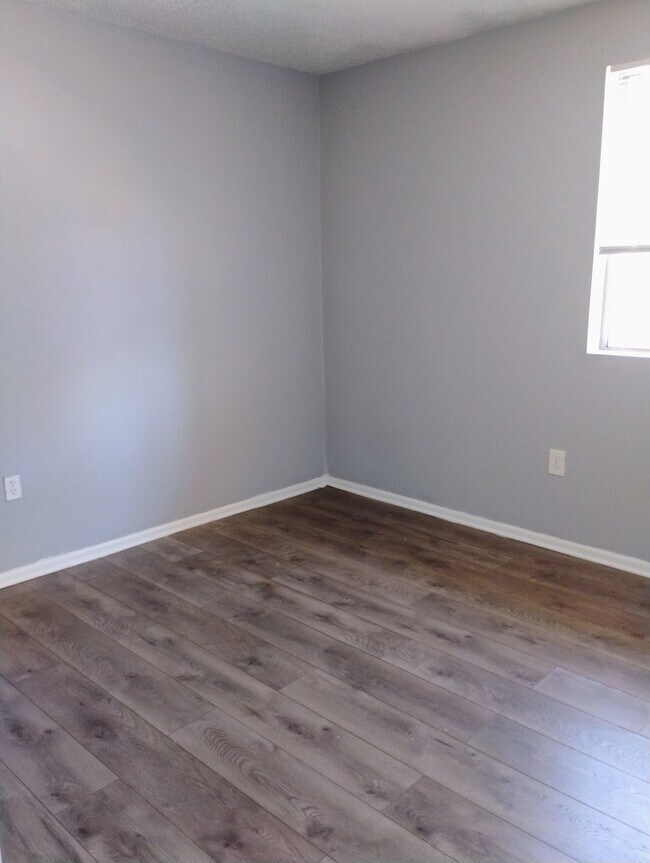 1120 Sherron Ave Unit 17
