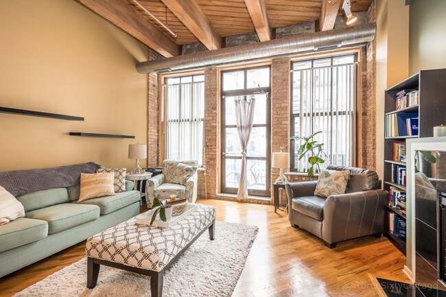 Photo - 1040 W Adams St Unit 309